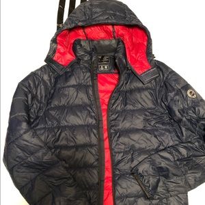 Abercrombie & Fitch Men’s Lightweight Puffer